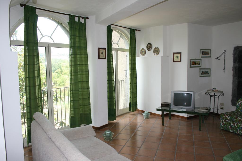Villa Dei Leoni Santa Tecla Phòng bức ảnh